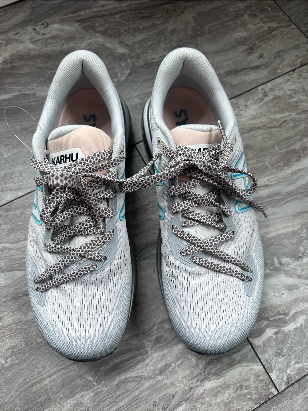 Karhu Synchron 2.0 Women's Running Shoes Size 10.5 White/Silver/Blue F203801